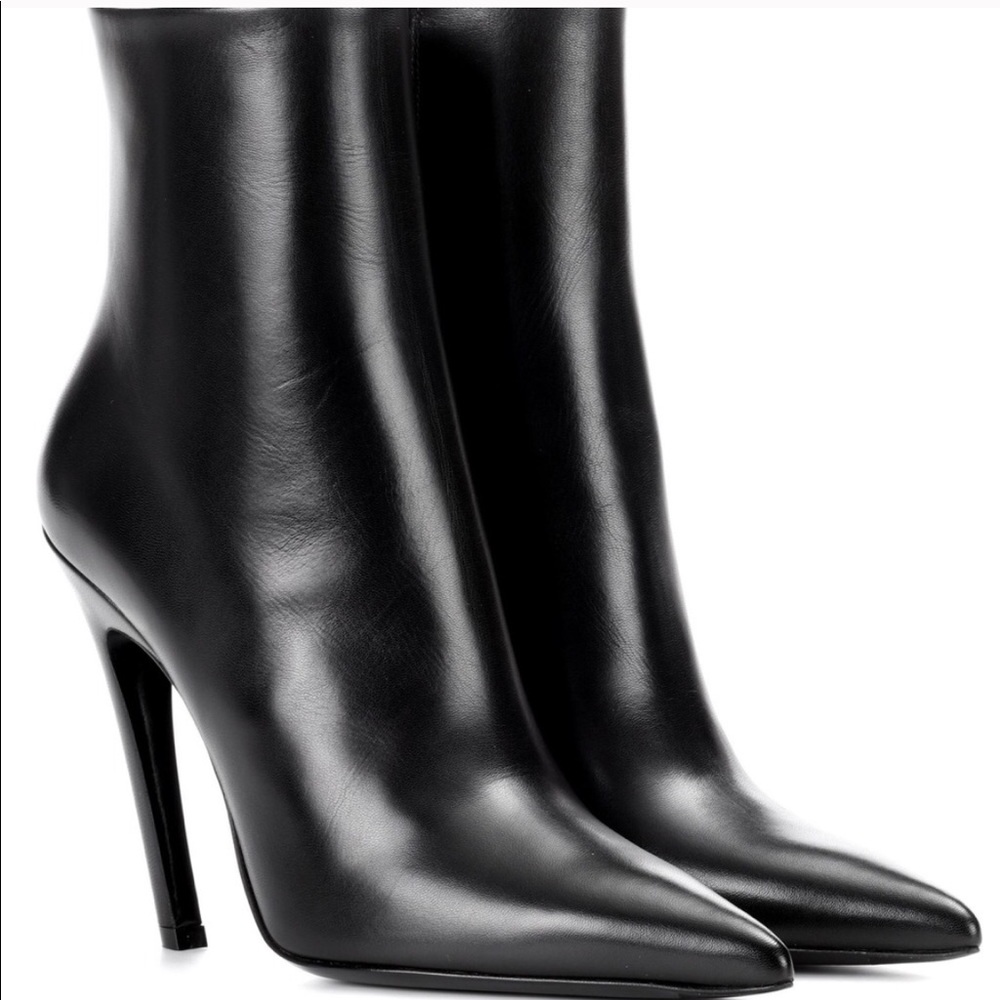 Balenciaga Knife Booties - Leather / Sz 7